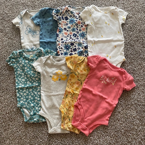 Bundle of 8 Baby Girl Onesies - Picture 1 of 4